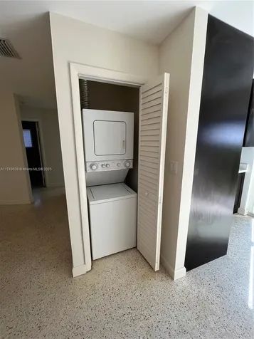 626 W 17th Street Hialeah FL 33010