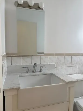 626 W 17th Street Hialeah FL 33010