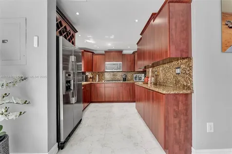 13998 SW 160th Terrace Miami FL 33177
