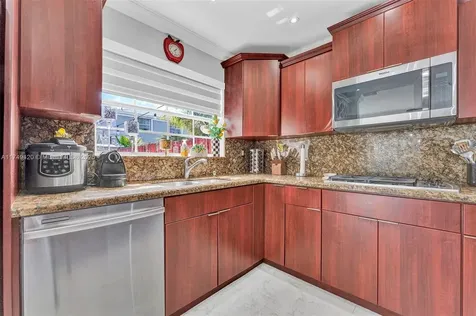 13998 SW 160th Terrace Miami FL 33177