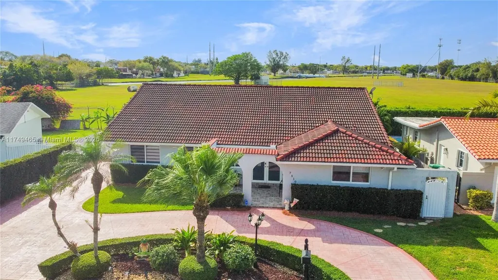 7510 SW 100th Court Miami FL 33173