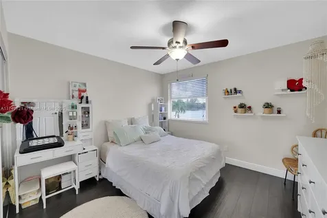 17416 NW 7th Street Pembroke Pines FL 33029