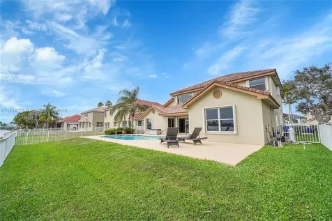 17416 NW 7th Street Pembroke Pines FL 33029