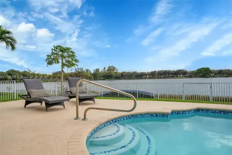17416 NW 7th Street Pembroke Pines FL 33029