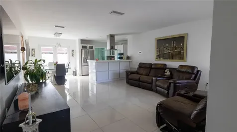 7310 Grant Court Hollywood FL 33024