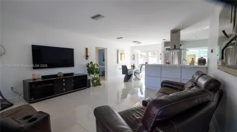 7310 Grant Court Hollywood FL 33024