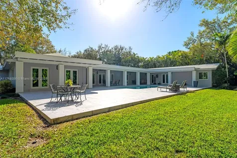 14050 Farmer Road Palmetto Bay FL 33158