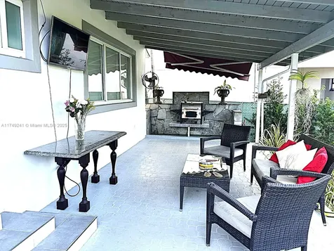 2935 SW 36th Avenue Miami FL 33133