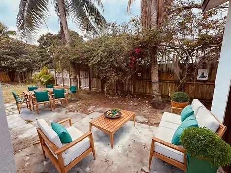 2824 Wiley Street Hollywood FL 33020