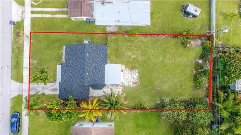 2824 Wiley Street Hollywood FL 33020