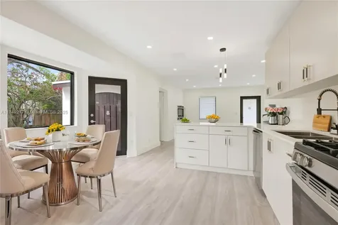 2824 Wiley Street Hollywood FL 33020