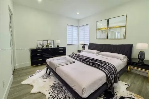 2824 Wiley Street Hollywood FL 33020