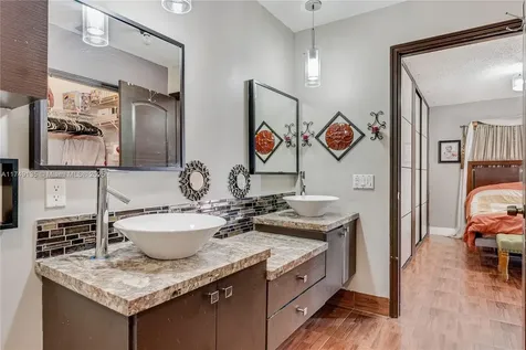 1001 NW 127th Place Miami FL 33182