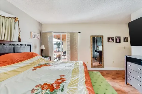 1001 NW 127th Place Miami FL 33182