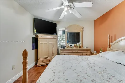 1001 NW 127th Place Miami FL 33182