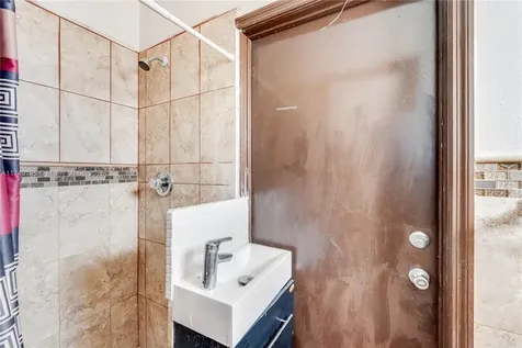 1001 NW 127th Place Miami FL 33182