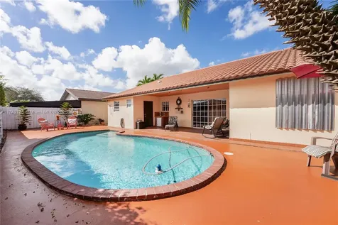 1001 NW 127th Place Miami FL 33182
