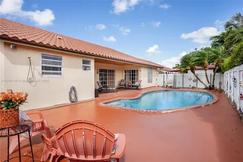 1001 NW 127th Place Miami FL 33182