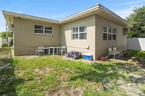 1721 NW 55th Terrace Miami FL 33142