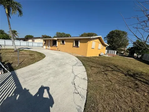 11715 SW 183rd Street Miami FL 33177