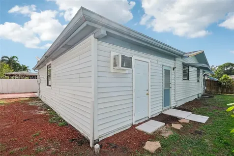 3883 Chickasha Road Lake Worth FL 33462