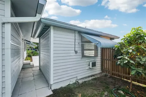 3883 Chickasha Road Lake Worth FL 33462