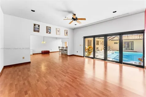 100 W Sunrise Avenue Coral Gables FL 33133