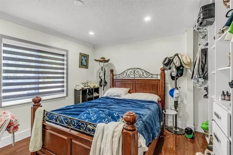 15902 SW 73rd Street Miami FL 33193