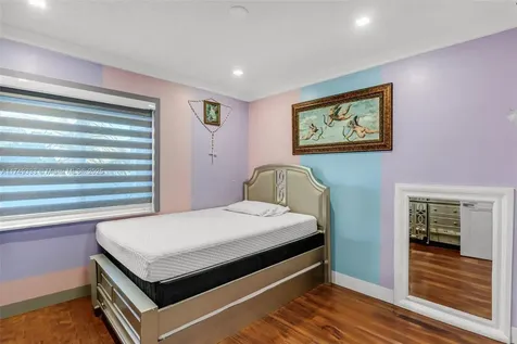 15902 SW 73rd Street Miami FL 33193