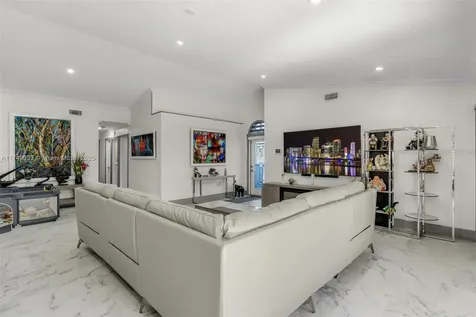 15902 SW 73rd Street Miami FL 33193