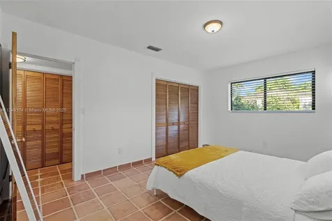 9220 SW 166th Terrace Palmetto Bay FL 33157