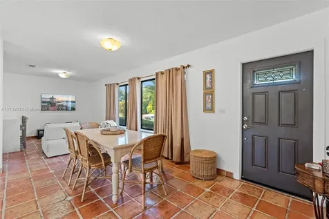9220 SW 166th Terrace Palmetto Bay FL 33157