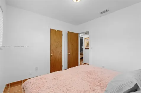 9220 SW 166th Terrace Palmetto Bay FL 33157
