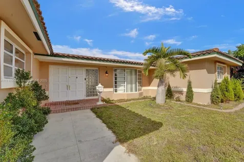 4819 Mckinley Street Hollywood FL 33021