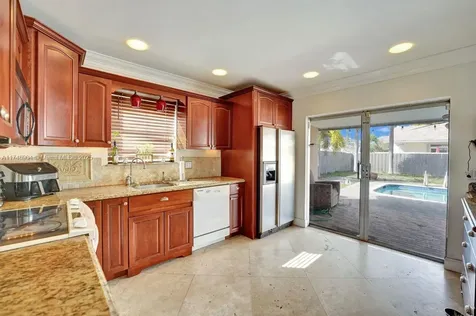 4819 Mckinley Street Hollywood FL 33021