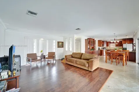 4819 Mckinley Street Hollywood FL 33021