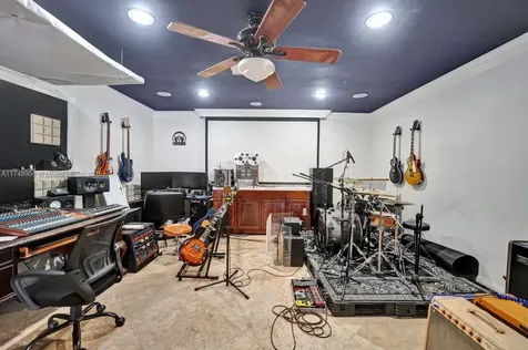 4819 Mckinley Street Hollywood FL 33021