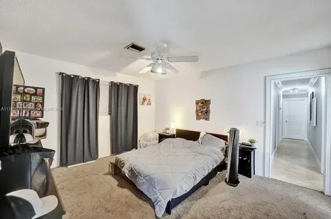 4819 Mckinley Street Hollywood FL 33021