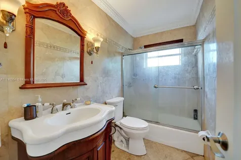 4819 Mckinley Street Hollywood FL 33021
