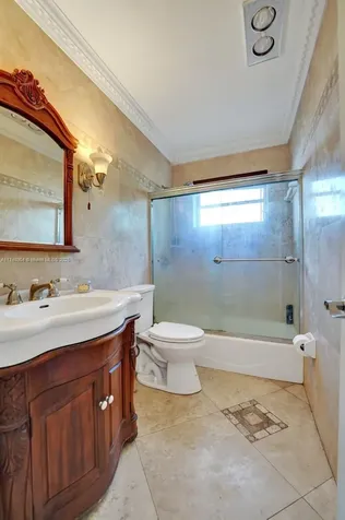 4819 Mckinley Street Hollywood FL 33021