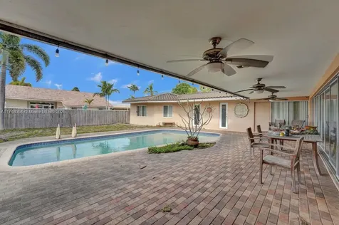 4819 Mckinley Street Hollywood FL 33021