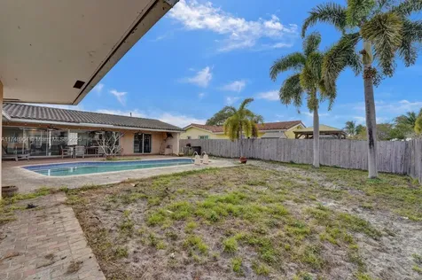 4819 Mckinley Street Hollywood FL 33021