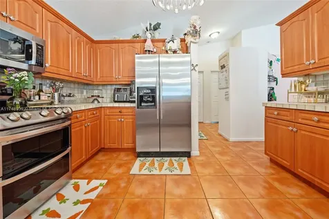 465 SW 198th Terrace Pembroke Pines FL 33029