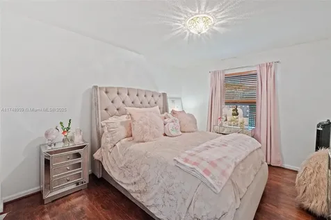 465 SW 198th Terrace Pembroke Pines FL 33029