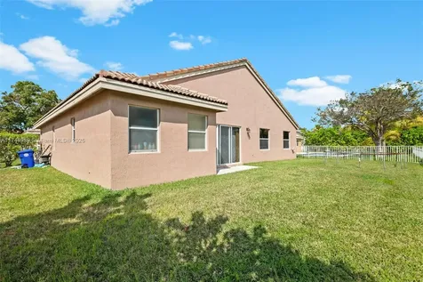 465 SW 198th Terrace Pembroke Pines FL 33029