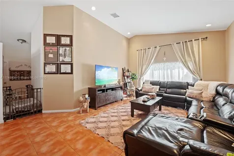 465 SW 198th Terrace Pembroke Pines FL 33029