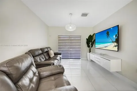 8851 SW 208th Terrace Cutler Bay FL 33189