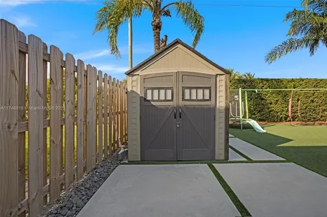 8851 SW 208th Terrace Cutler Bay FL 33189