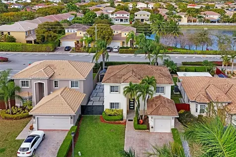 8851 SW 208th Terrace Cutler Bay FL 33189