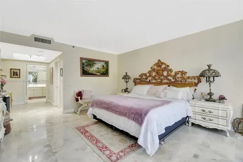 2000 Island Boulevard Aventura FL 33160
